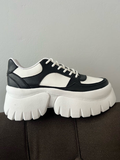 Zapatillas Negras - Abbi