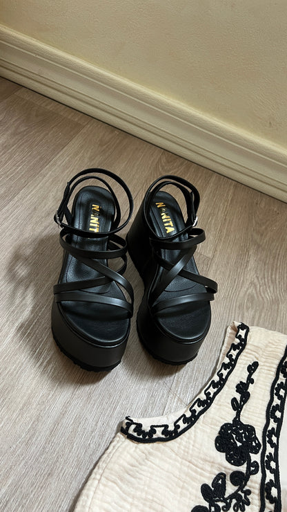 Sandalias Estella plataforma negra