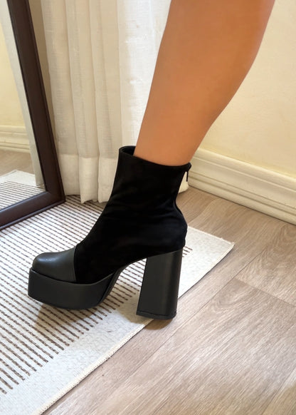 Botines de taco York negro suede