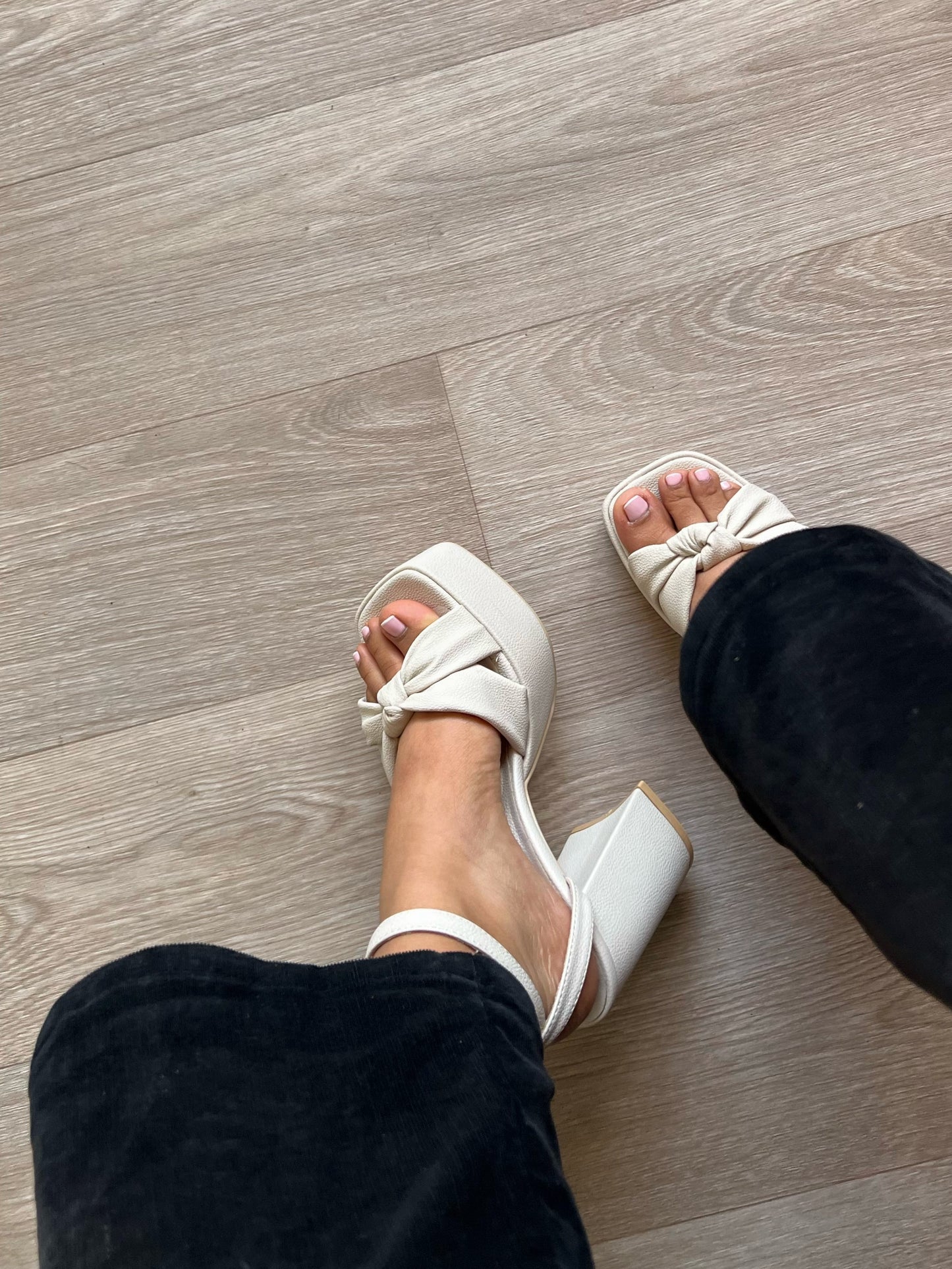 Tacón hueso - Daisy