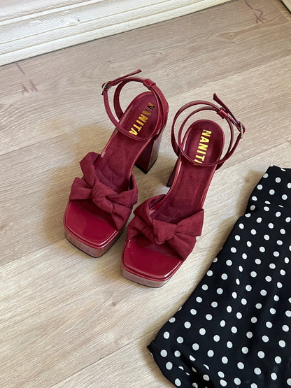 Tacones Daisy vino charol