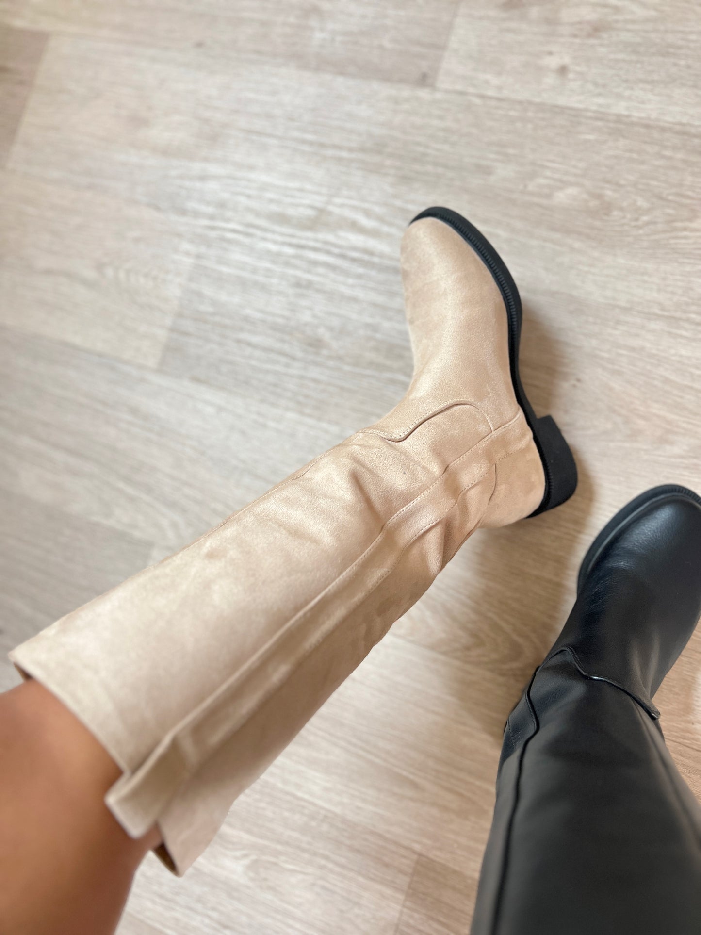 Bota caña alta Milán Beige Latte
