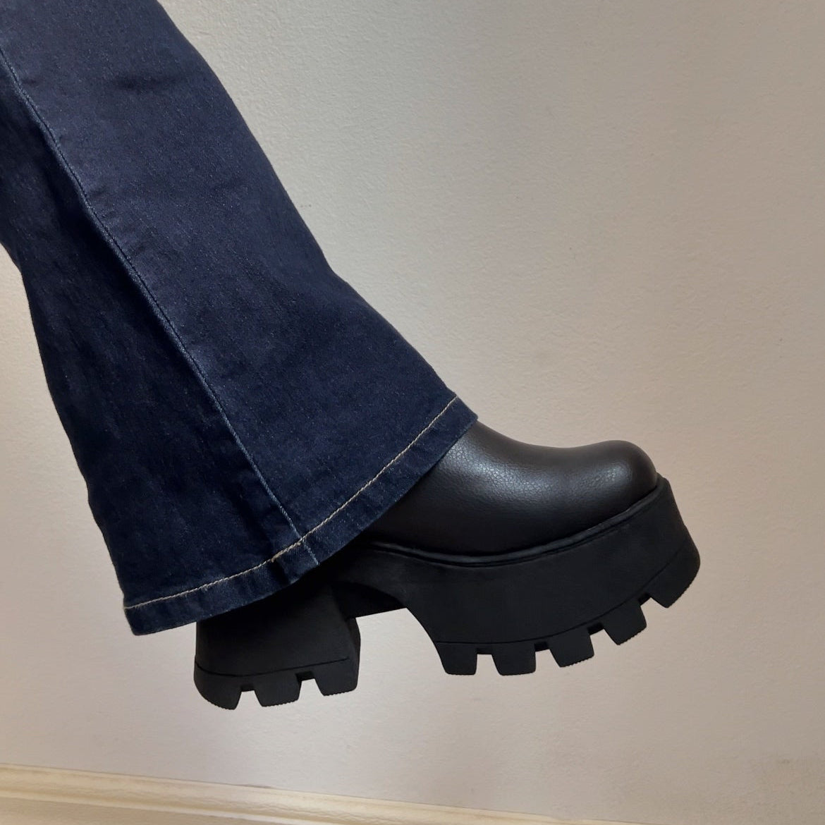 Botines Chelsea negro