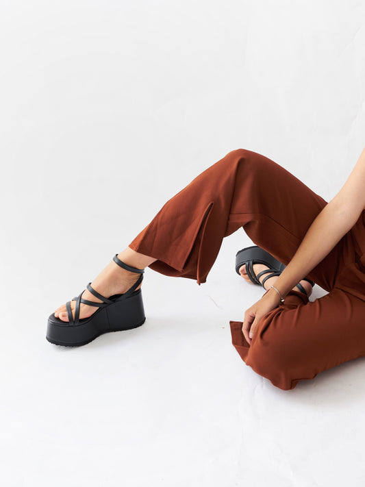 Sandalias Estella plataforma negra