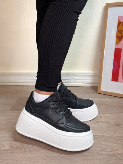 Zapatilla negro/ blanco - Megan