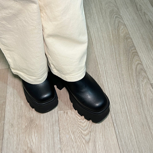 Botines Chelsea negro